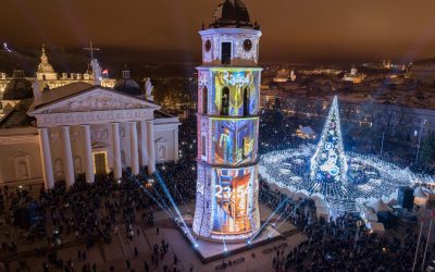 Jubiliejinius 2023-iuosius Vilnius pasitiks spalvinga vaizdo projekcija ant Varpinės bokšto ir moderniu lazerių šou 2022-12-28